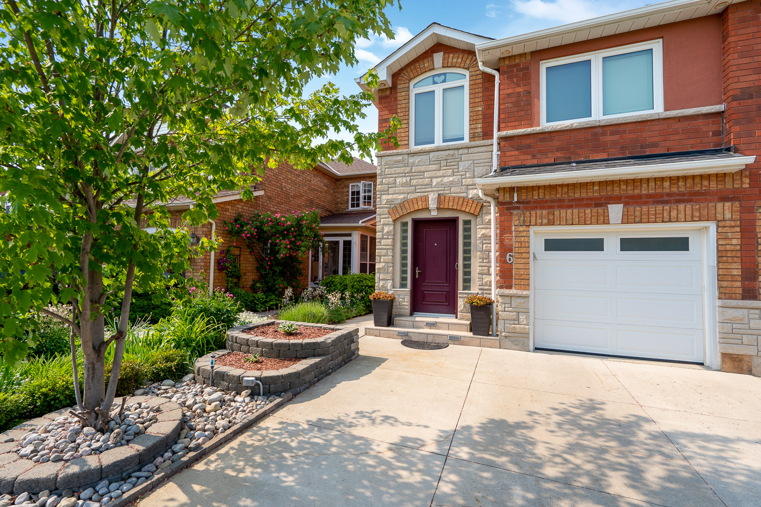 6 Pineview Cres Bolton - Ted Tesseris
